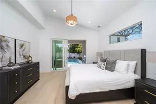 2446 Floyd St, Sarasota, FL 34239 - Photo 16