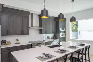 2446 Floyd St, Sarasota, FL 34239 - Photo 10