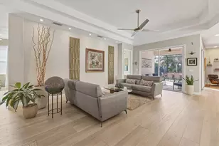 6722 W Country Club Ln, Sarasota, FL 34243 - Photo 6