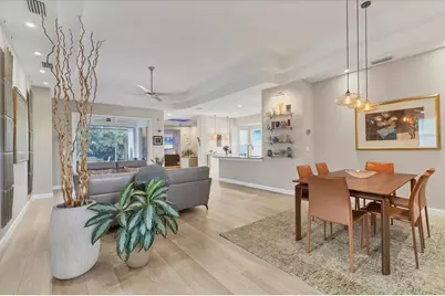 6722 W Country Club Lane, Sarasota, FL 34243 - Photo 4