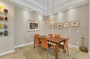 6722 W Country Club Ln, Sarasota, FL 34243 - Photo 10