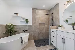 2402 Wisteria St, Sarasota, FL 34239 - Photo 18