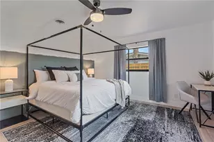 2402 Wisteria St, Sarasota, FL 34239 - Photo 16