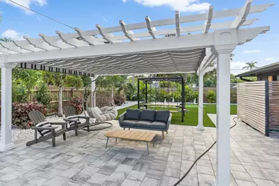 2402 Wisteria Street, Sarasota, FL 34239 - Photo 34