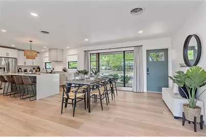 2402 Wisteria Street, Sarasota, FL 34239 - Photo 4