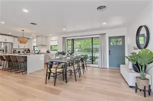 2402 Wisteria St, Sarasota, FL 34239 - Photo 4