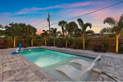 2402 Wisteria Street, Sarasota, FL 34239 - Photo 46