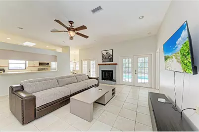 5045 82nd Way E, Sarasota, FL 34243 - Photo 6