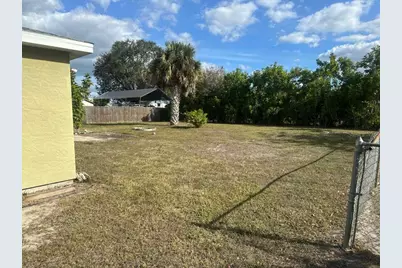 807 Dobell Terrace NW, Port Charlotte, FL 33948 - Photo 12