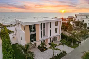 6489 Gulfside Rd, Longboat Key, FL 34228 - Photo 4