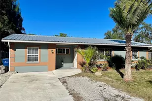 2043 Cordes St, Osprey, FL 34229 - Photo 4