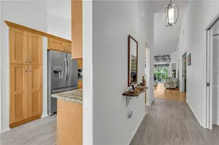 4332 Marseilles Ave, Sarasota, FL 34233 - Photo 10