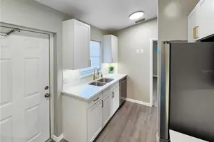 5416 25th St W, Bradenton, FL 34207 - Photo 8