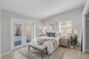 3530 Schwalbe Dr, Sarasota, FL 34235 - Photo 10