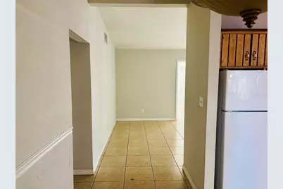 3530 Schwalbe Drive, Sarasota, FL 34235 - Photo 8