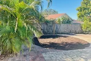 3530 Schwalbe Dr, Sarasota, FL 34235 - Photo 22