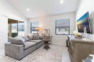 11535 Rolling Green Dr, Bradenton, FL 34211 - Photo 4