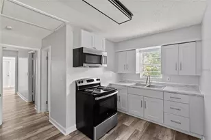 2834 & 2836 Freemont Terrace S, Saint Petersburg, FL 33712 - Photo 2