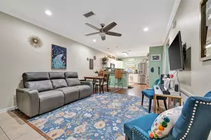 2211 28th Ave E, Palmetto, FL 34221 - Photo 4