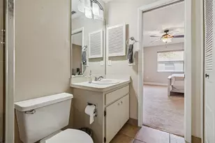 4181 Center Pointe Cir, Sarasota, FL 34233 - Photo 36