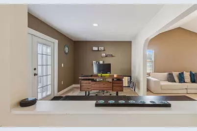 4181 Center Pointe Circle #91B, Sarasota, FL 34233 - Photo 10