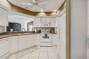 4181 Center Pointe Cir, Sarasota, FL 34233 - Photo 14