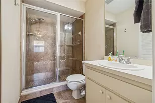 4181 Center Pointe Cir, Sarasota, FL 34233 - Photo 34