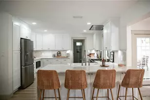 4646 Gleason Ave, Sarasota, FL 34242 - Photo 10