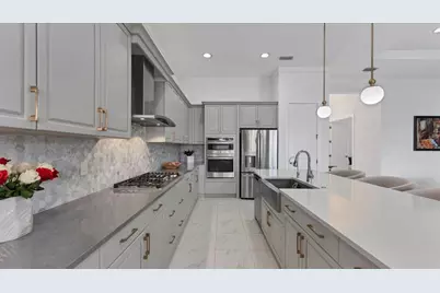 9064 Bernini Place, Sarasota, FL 34240 - Photo 6