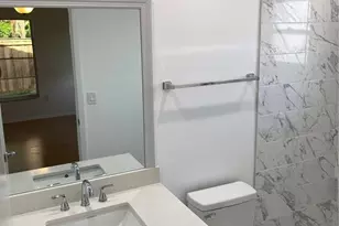 481 Saturn Ave, Sarasota, FL 34243 - Photo 36