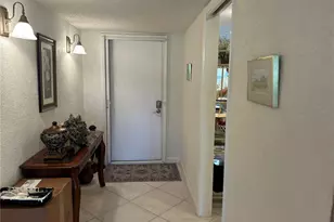 7880 Palm Aire Ln, Sarasota, FL 34243 - Photo 4