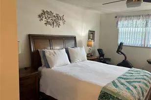 7880 Palm Aire Ln, Sarasota, FL 34243 - Photo 6