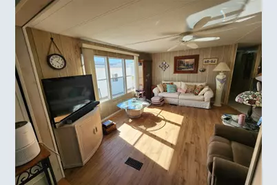 808 53rd Avenue E #75, Bradenton, FL 34203 - Photo 4