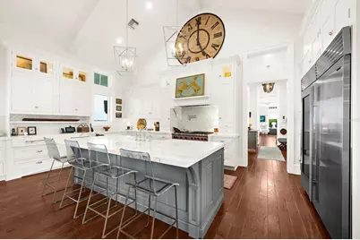 213 N 18th Street W, Bradenton, FL 34205 - Photo 20