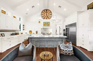 213 N 18th St W, Bradenton, FL 34205 - Photo 24