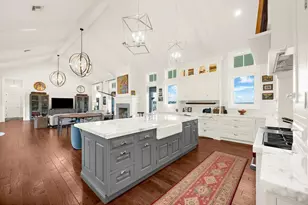 213 N 18th St W, Bradenton, FL 34205 - Photo 24