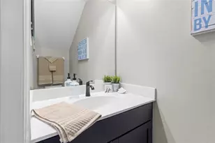 12520 Shimmering Oak Cir, Venice, FL 34293 - Photo 14