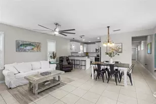 12520 Shimmering Oak Cir, Venice, FL 34293 - Photo 4