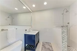 502 Bayview Dr, Holmes Beach, FL 34217 - Photo 24