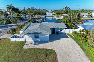 502 Bayview Dr, Holmes Beach, FL 34217 - Photo 1