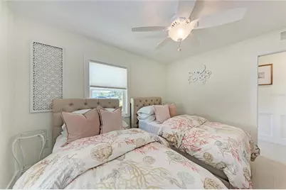 502 Bayview Drive, Holmes Beach, FL 34217 - Photo 26