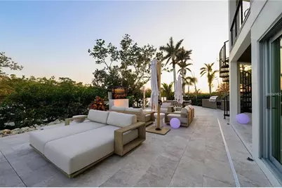 1406 Tangier Way, Sarasota, FL 34239 - Photo 14