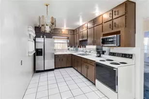 [Address not provided], Tampa, FL 33614 - Photo 16