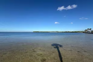 4851 W Gandy Blvd, Tampa, FL 33611 - Photo 32