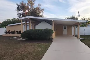 3211 20th Ave W, Bradenton, FL 34205 - Photo 2