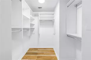 8415 Gardens Cir, Sarasota, FL 34243 - Photo 12