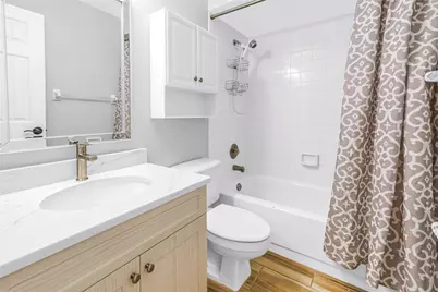 8415 Gardens Circle, Sarasota, FL 34243 - Photo 16