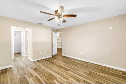 8415 Gardens Circle, Sarasota, FL 34243 - Photo 10