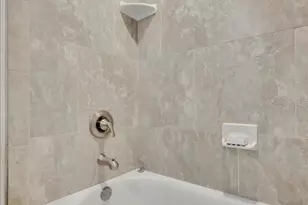 2529 Croton Ave, Sarasota, FL 34239 - Photo 34