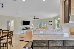 2529 Croton Ave, Sarasota, FL 34239 - Photo 14